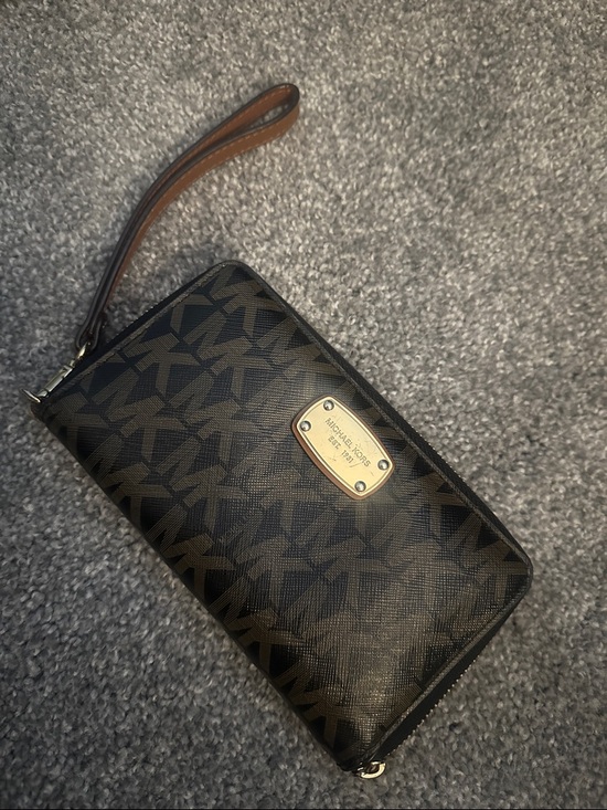 Michael Kors Handbags - Michael Kors Brown and Black Signature Zip Wristlet Wallet